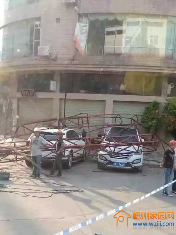 梧州地震之后就来台风，玛利亚医院广告牌狂砸6辆小车（图）